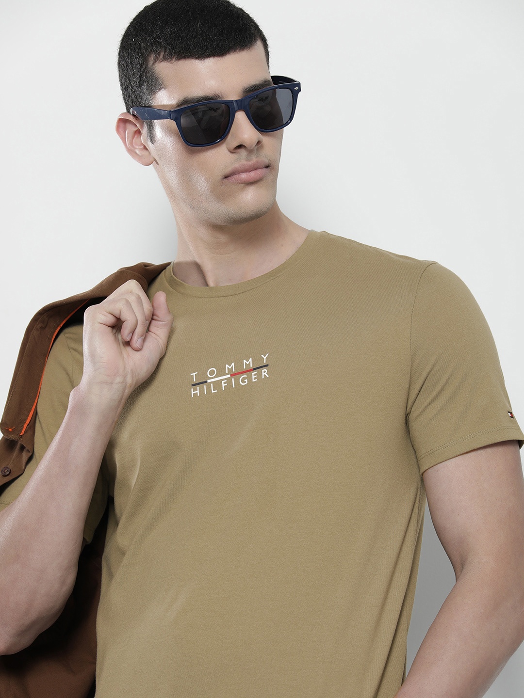 

Tommy Hilfiger Men Brand Logo Printed Pure Cotton T-shirt, Olive
