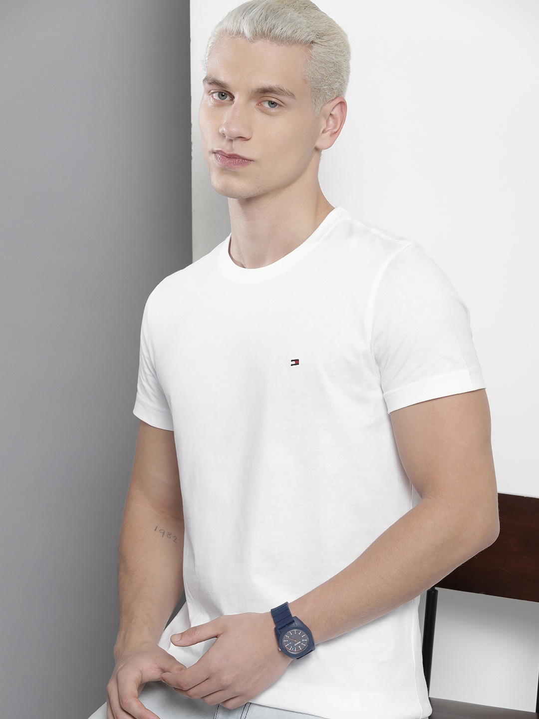 

Tommy Hilfiger Men Pure Cotton Slim Fit T-shirt, White
