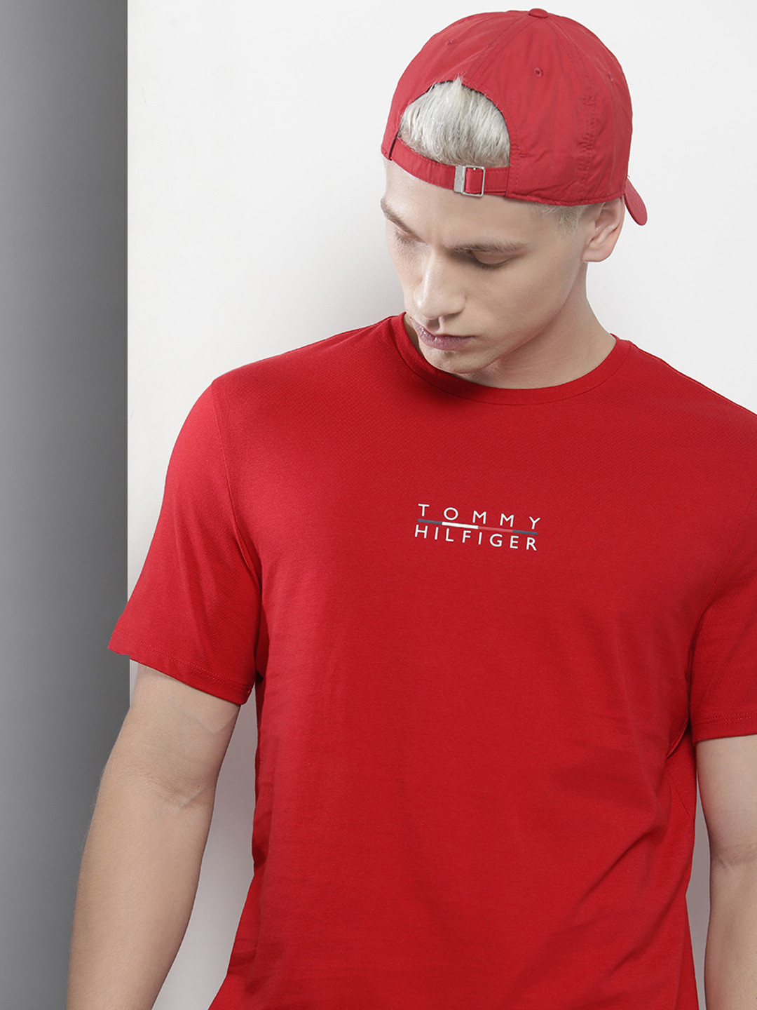 

Tommy Hilfiger Men Brand Logo Print Pure Cotton T-shirt, Red