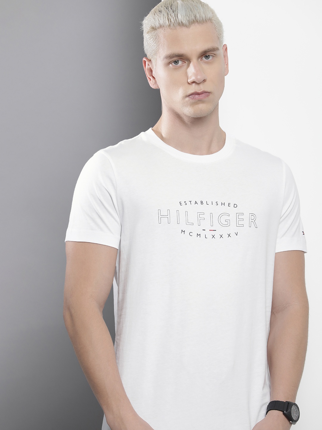 

Tommy Hilfiger Men Brand Logo Print Organic Cotton Slim Fit T-shirt, White