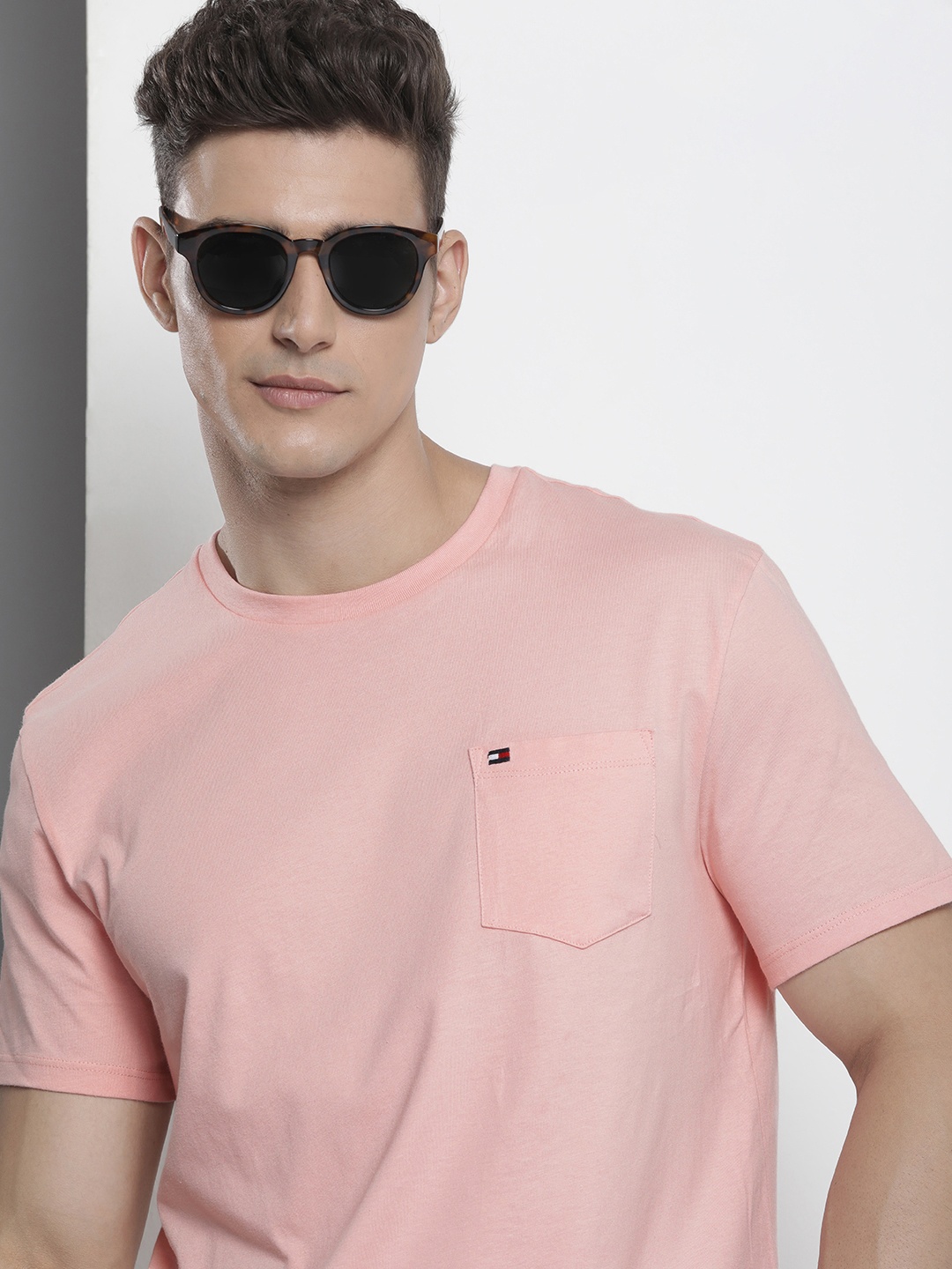 

Tommy Hilfiger Pure Cotton T-shirt With Chest Pocket Detail, Pink