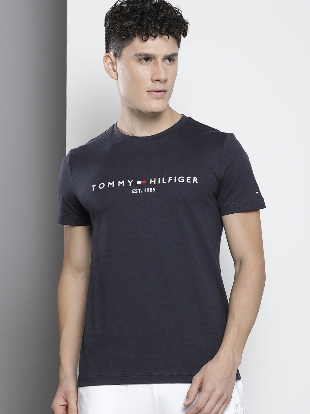 

Tommy Hilfiger Men Brand Logo Embroidered Pure Cotton Slim Fit Sustainable T-shirt, Navy blue