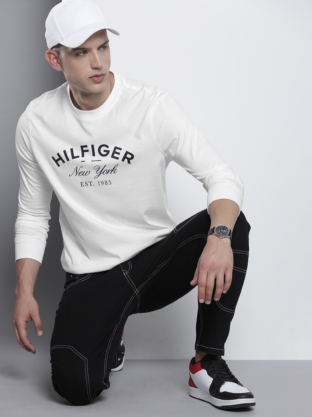 

Tommy Hilfiger Brand Logo Printed Pure Cotton T-shirt, White