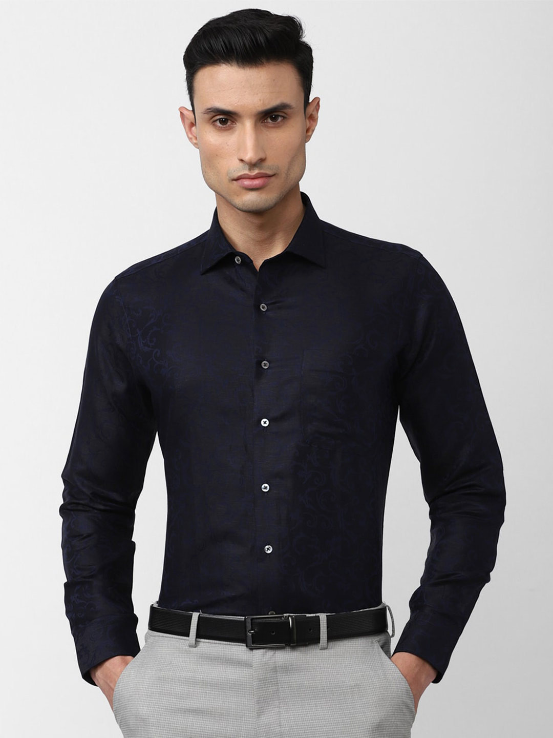 

Van Heusen Men Slim Fit Floral Printed Formal Shirt, Navy blue