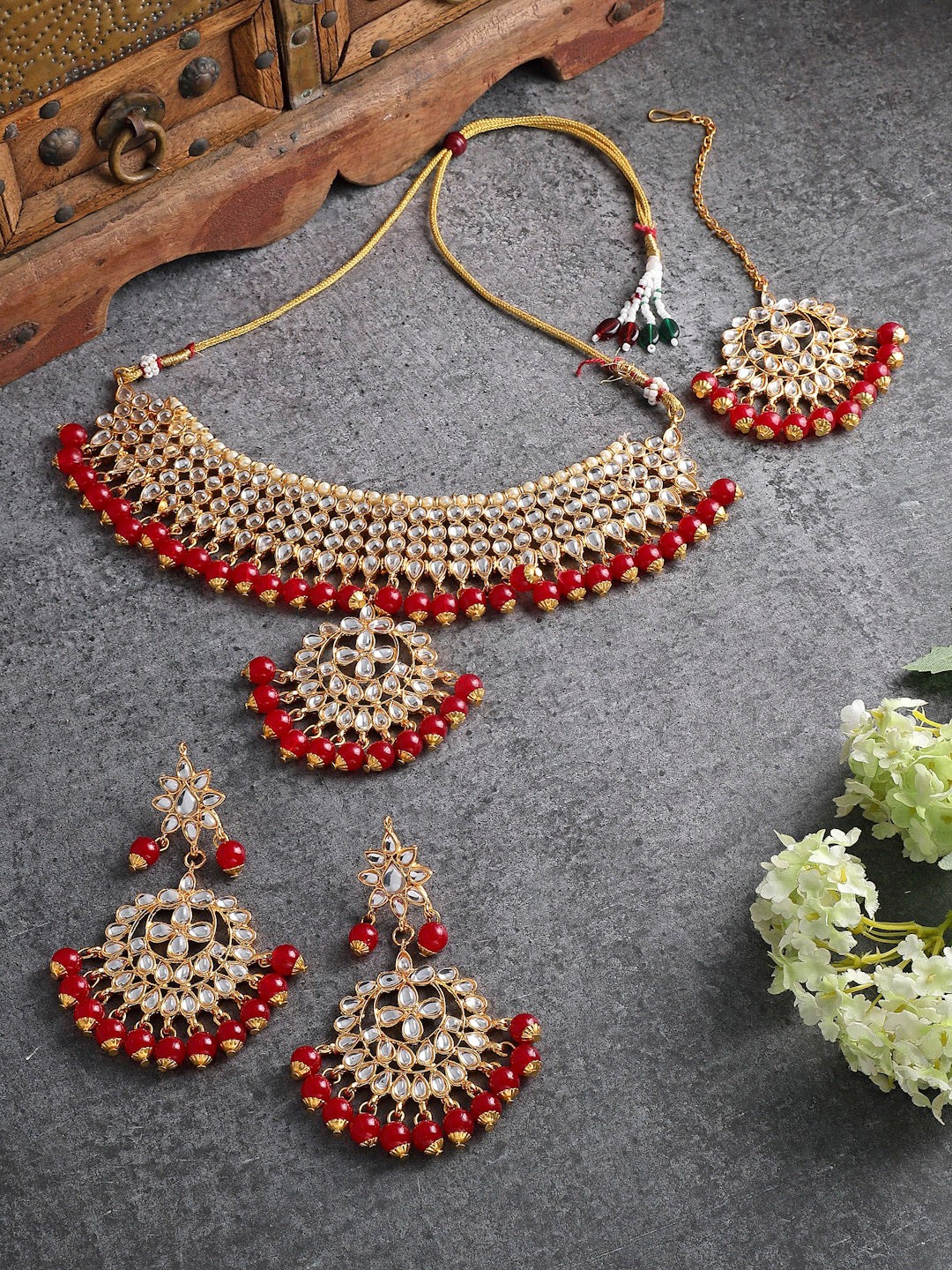 

Kennice Gold-Plated Kundan Studded & Beaded Jewellery Set