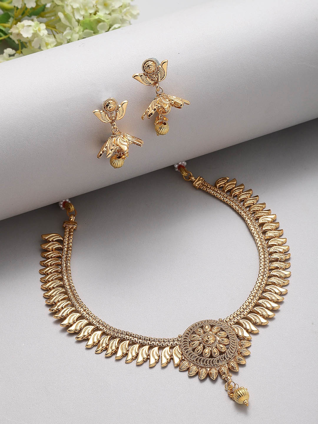 

Kennice Gold-Plated Intricate Design Necklace