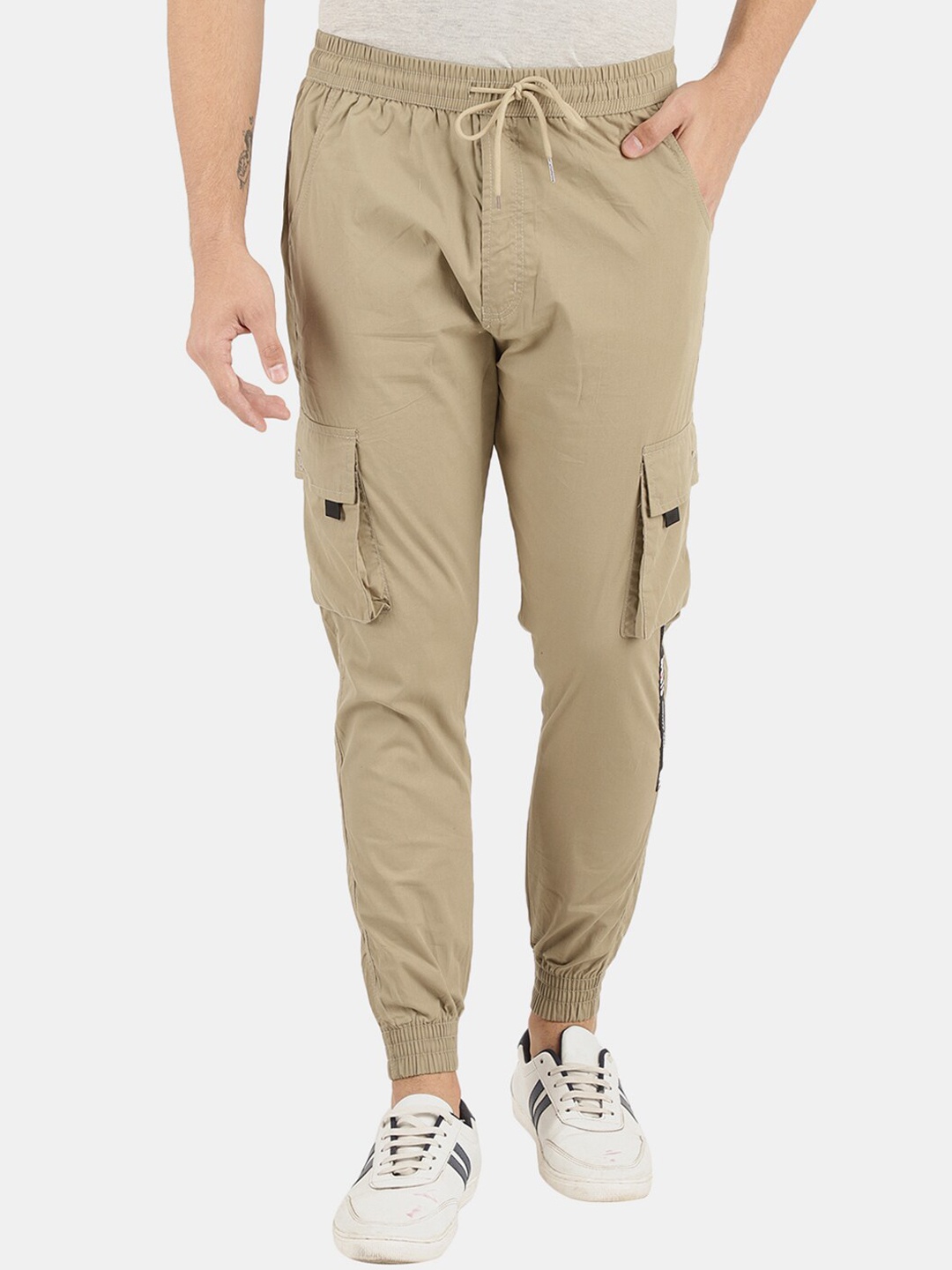 

V-Mart Men Cotton Cargo Joggers, Brown