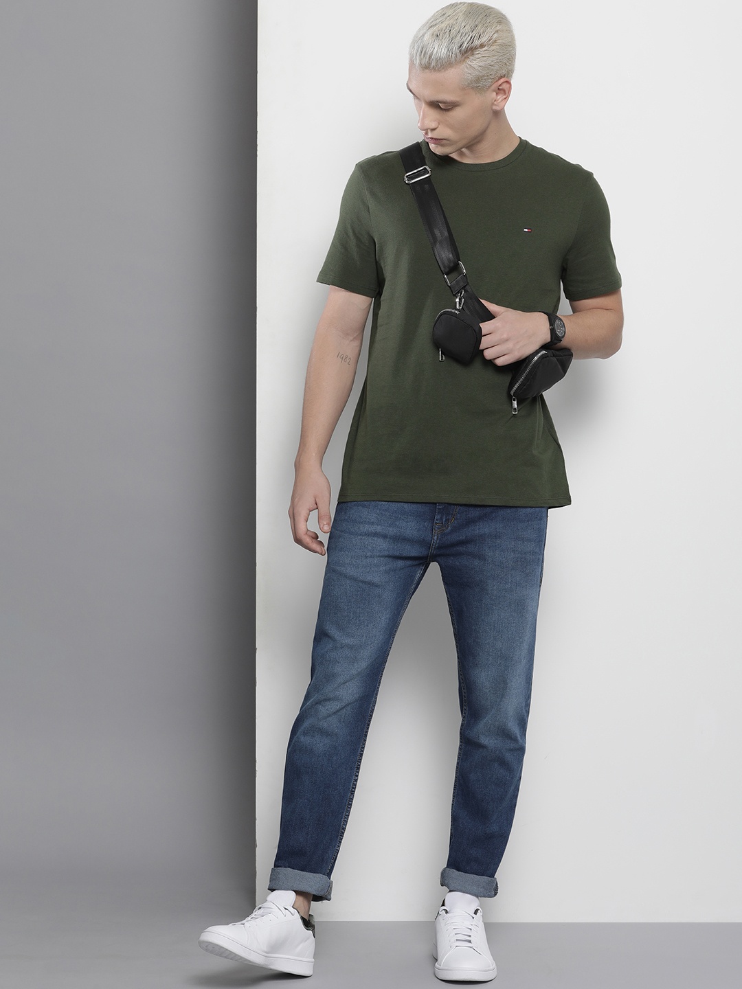 

Tommy Hilfiger Men Solid Pure Cotton T-shirt, Olive