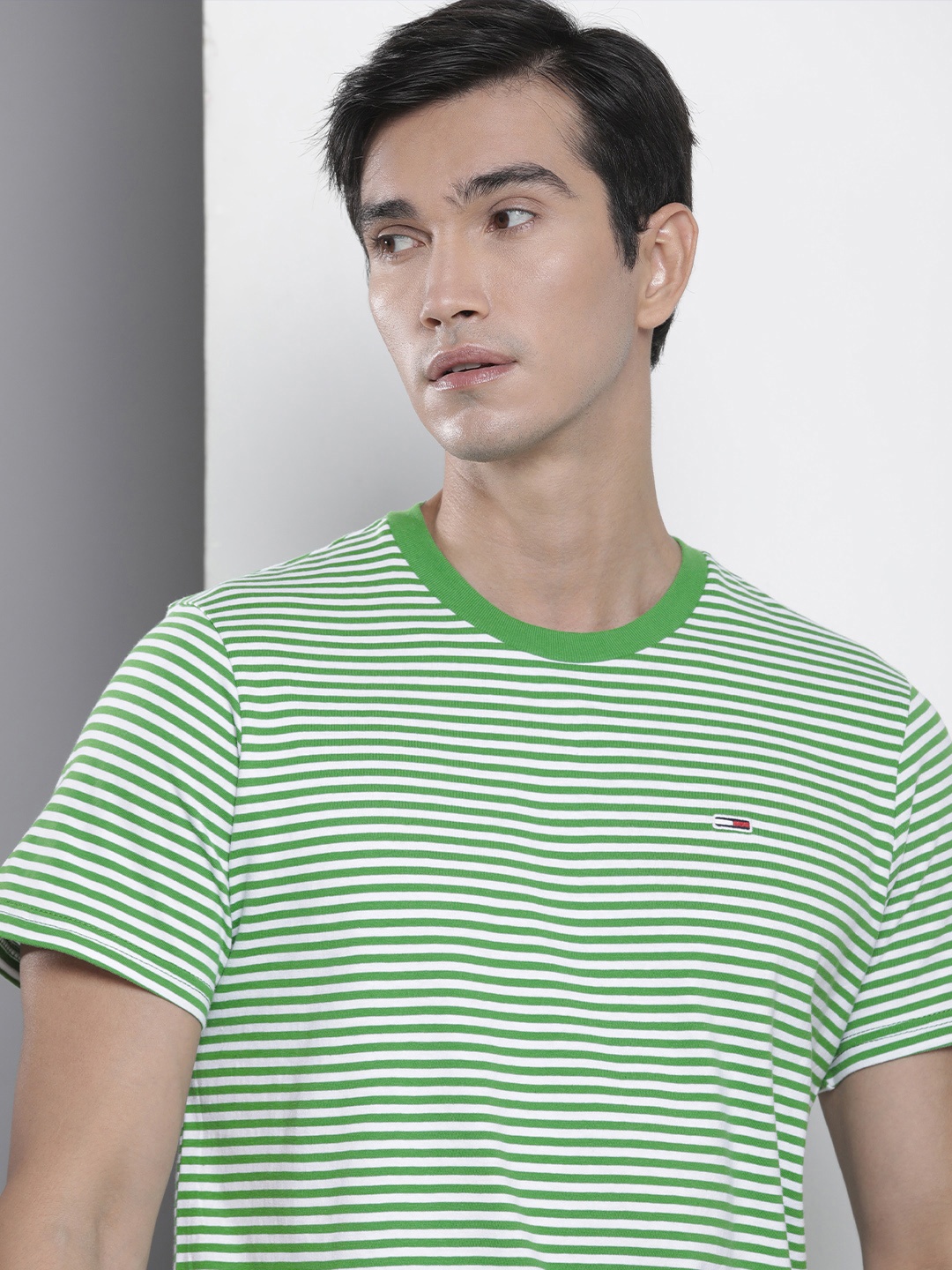 

Tommy Hilfiger Men Striped Knitted Organic Cotton T-shirt, Green