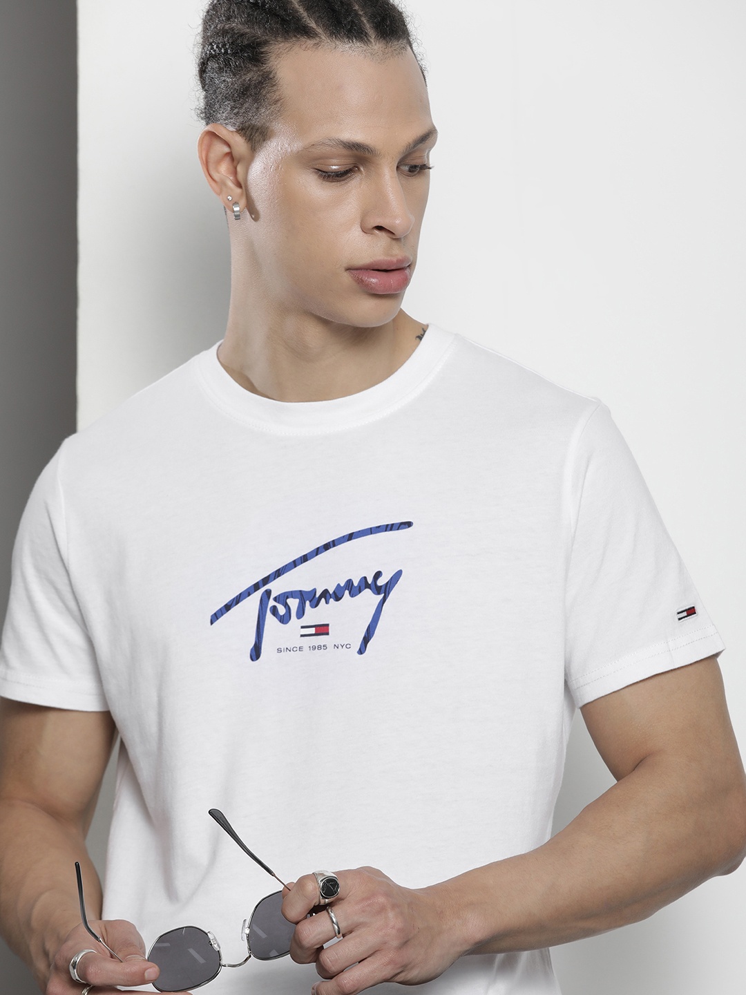 

Tommy Hilfiger Men Brand Logo Print Organic Cotton T-shirt, White