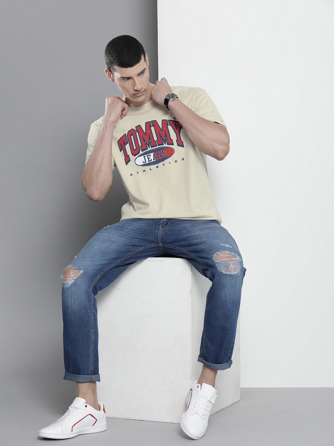 

Tommy Hilfiger Men Pure Cotton Brand Logo Printed T-shirt, Beige