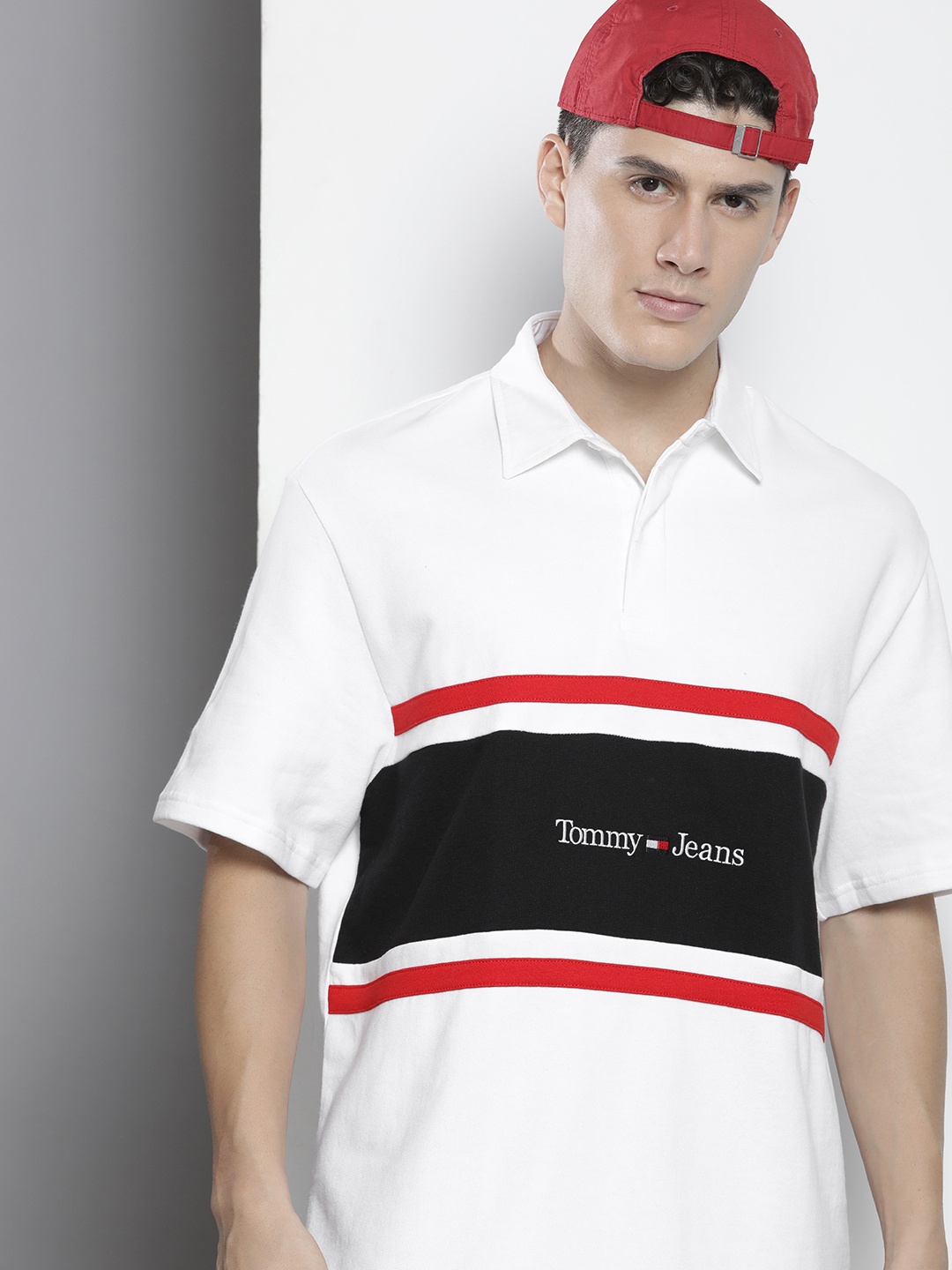 

Tommy Hilfiger Men Pure Cotton Colourblocked Polo Collar Casual T-shirt, White