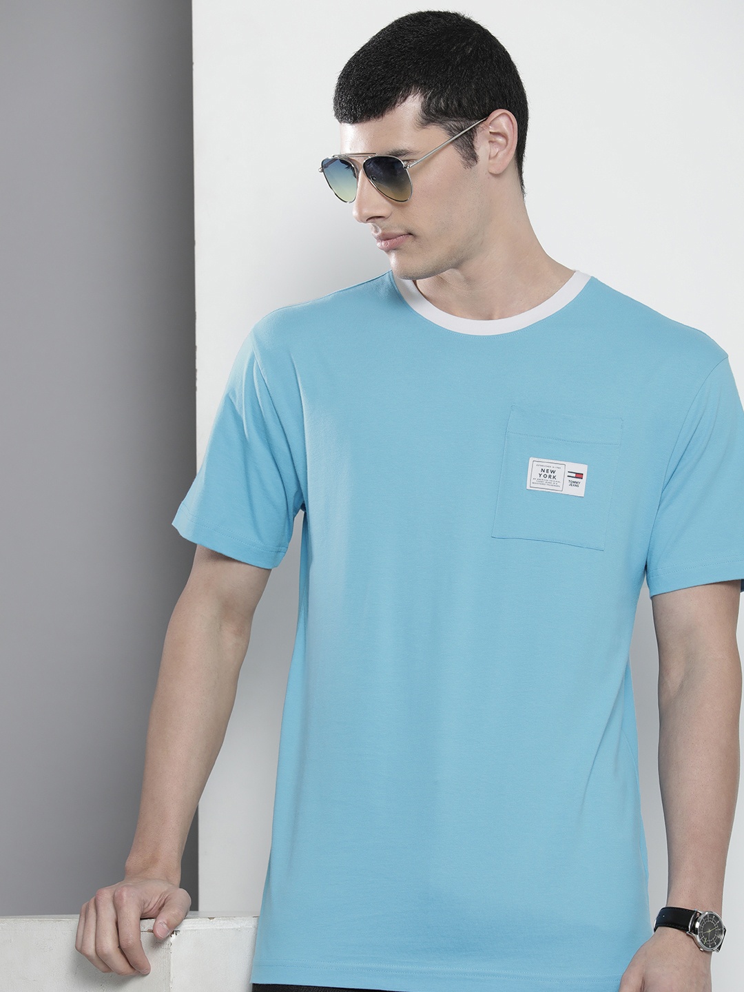 

Tommy Hilfiger Men Pure Cotton Applique T-shirt With Pocket Detail, Blue