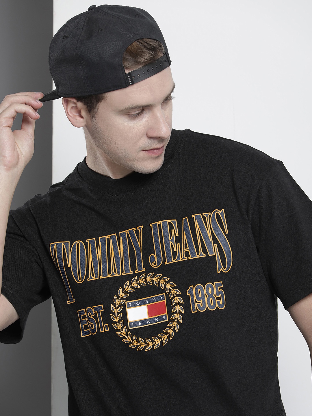 

Tommy Hilfiger Brand Logo Printed Pure Cotton T-shirt, Black