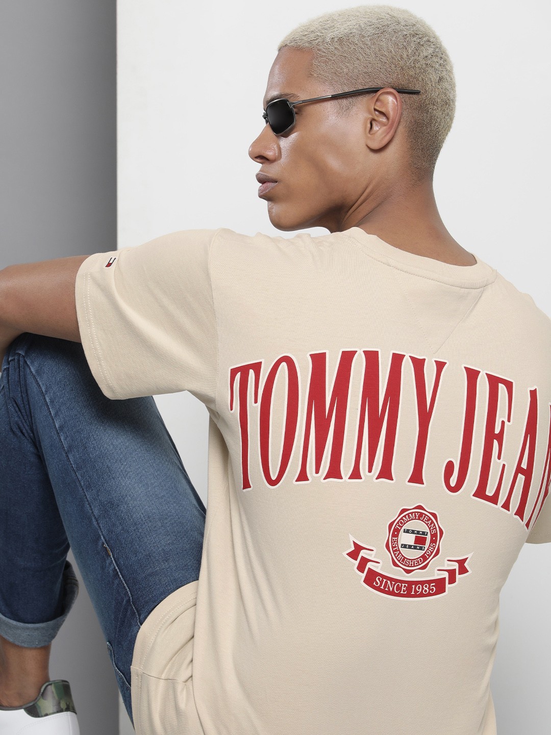 

Tommy Hilfiger Men Brand Logo Printed Pure Cotton T-shirt, Beige