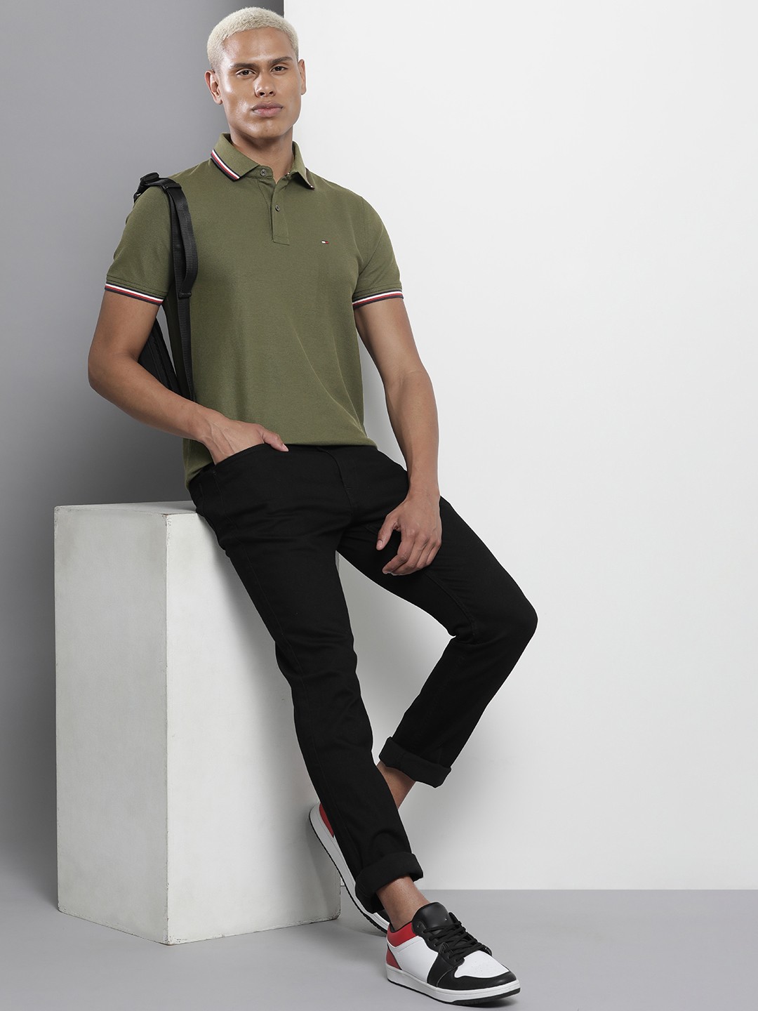 

Tommy Hilfiger Men T-shirt, Olive