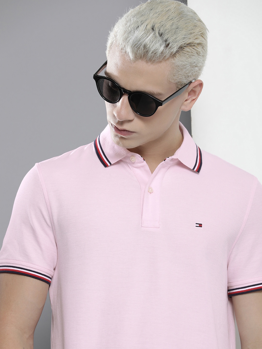 

Tommy Hilfiger Men Four Way Stretch Quick Drying & Wicking Technology Polo Collar T-shirt, Pink