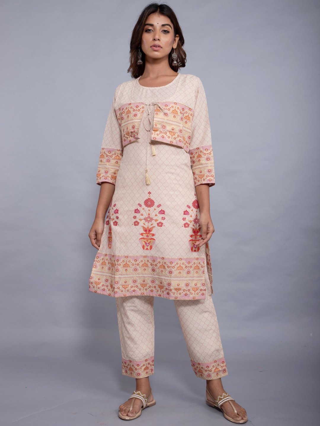 

HERE&NOW Women Floral Printed Layered Kurta with Trousers With Jacket, Cream