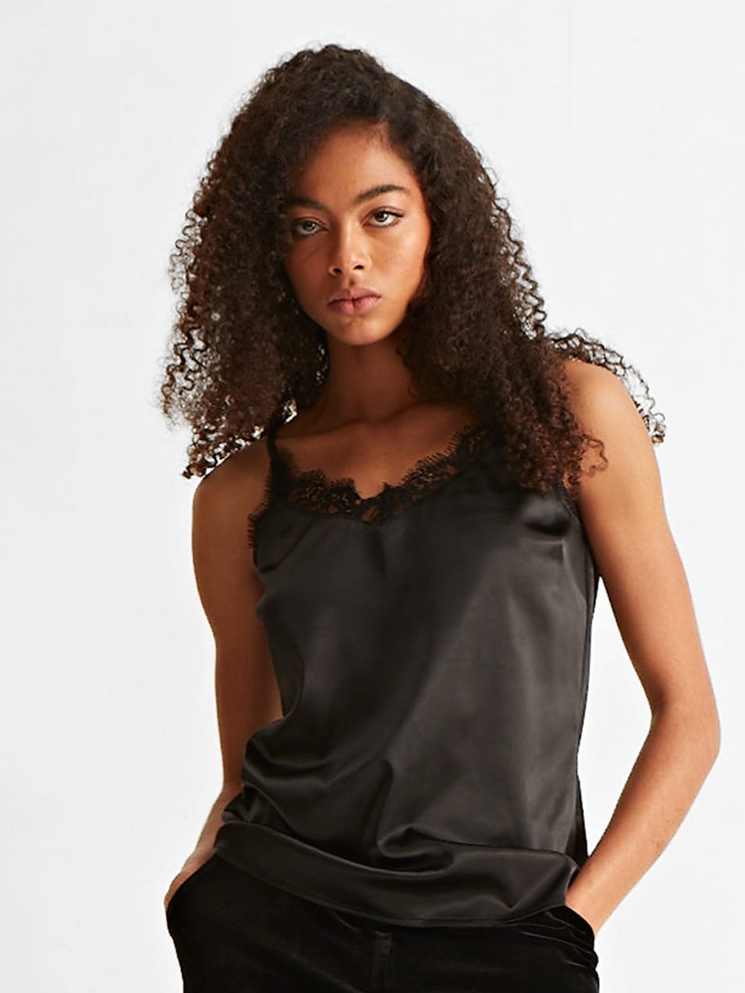 

COVER STORY Shoulder Strap Top, Black