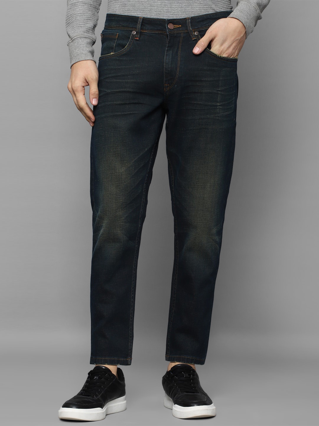 

Allen Solly Men Cotton Light Fade Jeans, Black