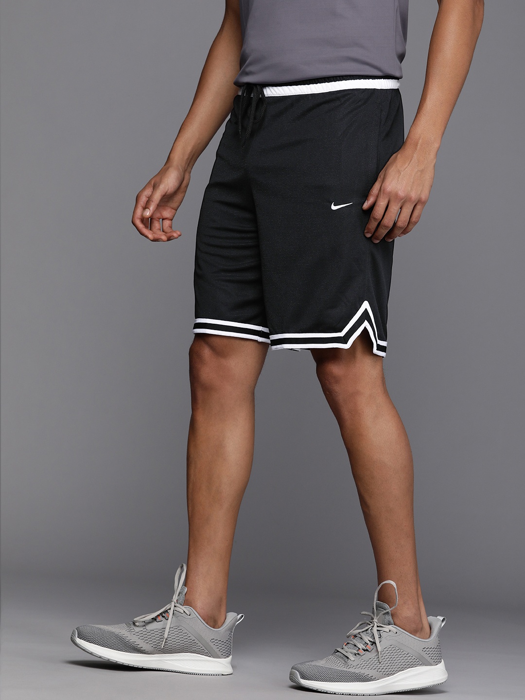 

Nike Men Dri-FIT DNA 10IN Sports Shorts, Black