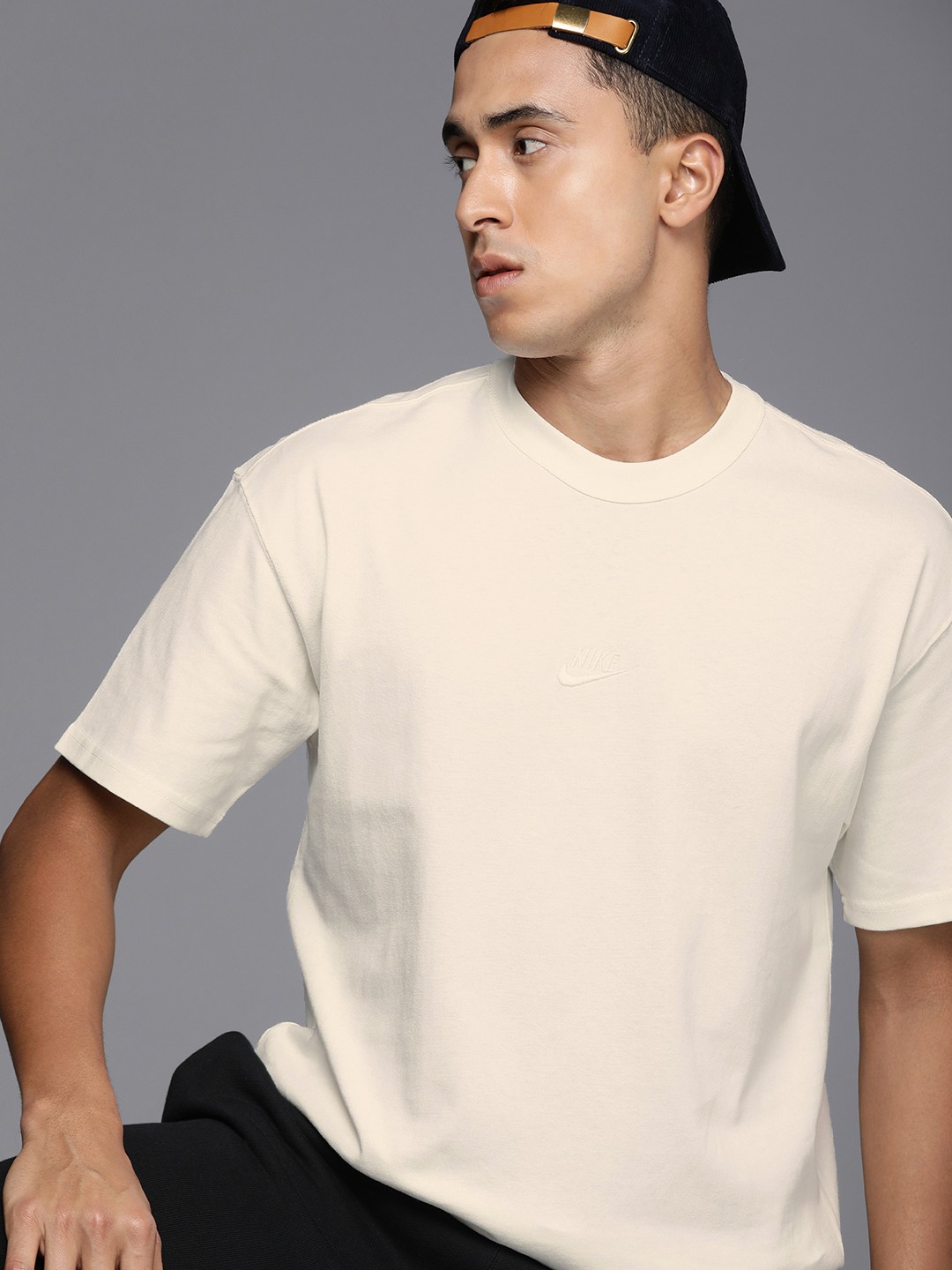 

Nike Embroidered Brand Logo Pure Cotton PREM ESSNTL SUST Loose T-shirt, Off white