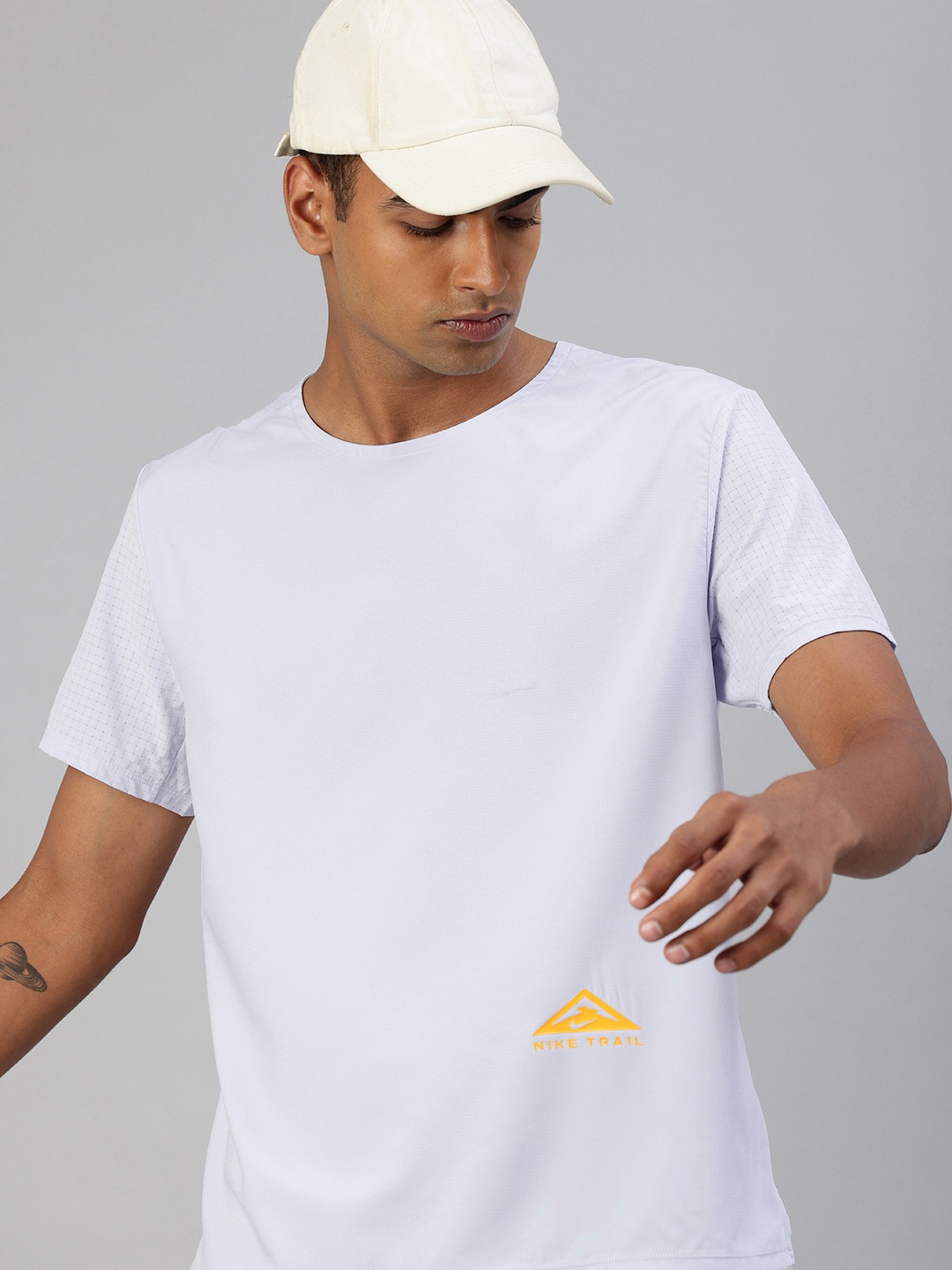 

Nike Men Checked Dri-FIT T-shirt, Lavender