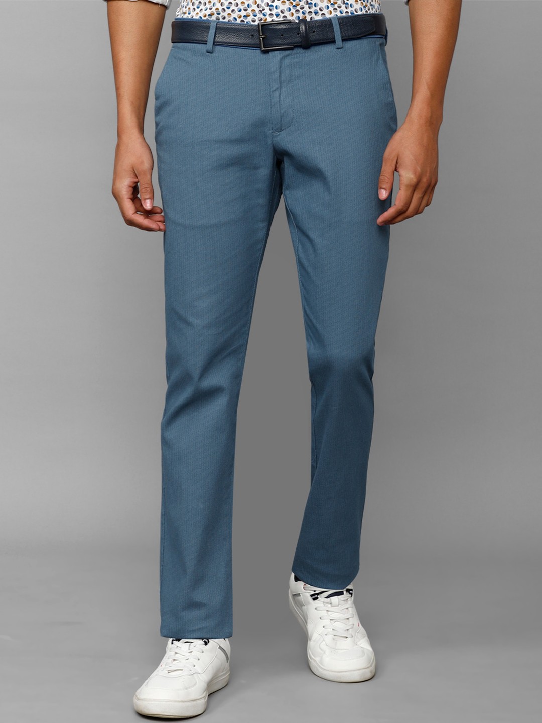 

Allen Solly Men Solid Slim Fit Trousers, Blue