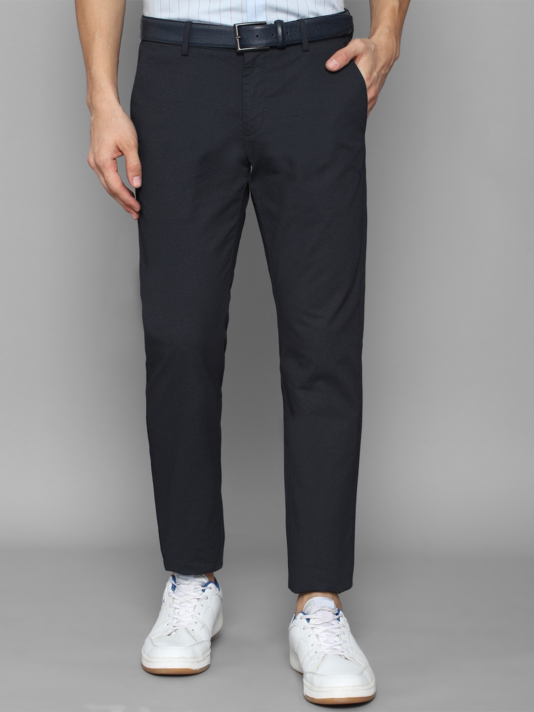 

Allen Solly Men Solid Slim Fit Trouser, Navy blue