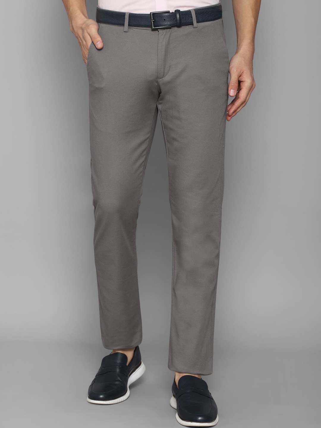 

Allen Solly Sport Men Textured Slim Fit Trousers, Grey