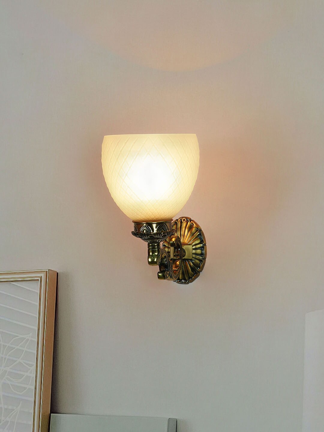 

Fos Lighting Ornate Gold-Toned & Off White Single Light Frosted Diamond Glass Wall Lamp