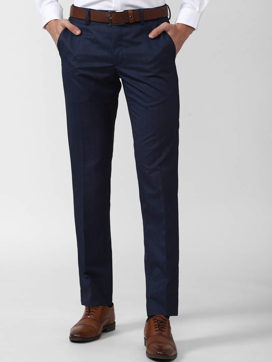 

Peter England Men Checked Slim Fit Trousers, Navy blue