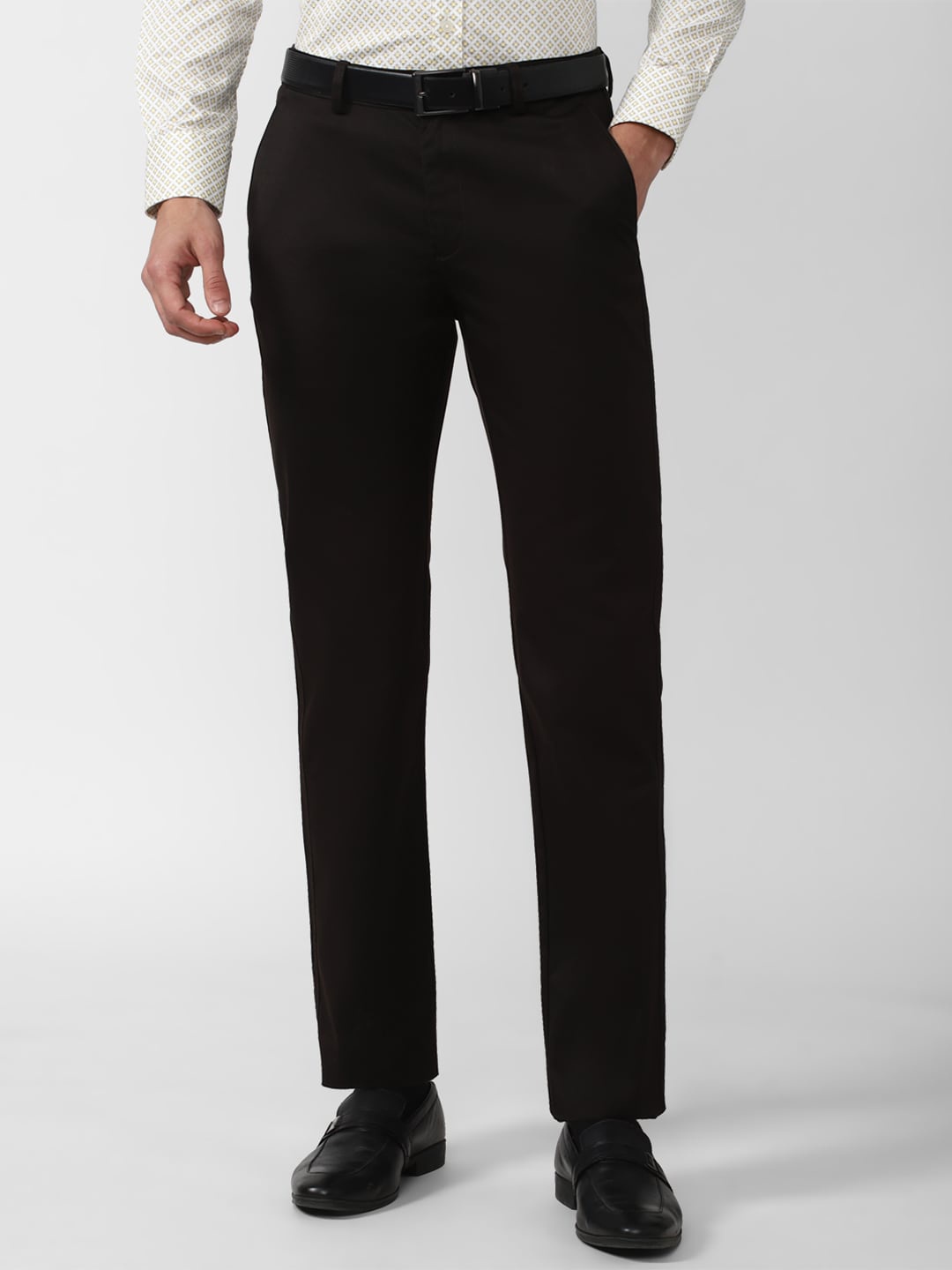 

Peter England Casuals Men Solid Formal Trouser, Black