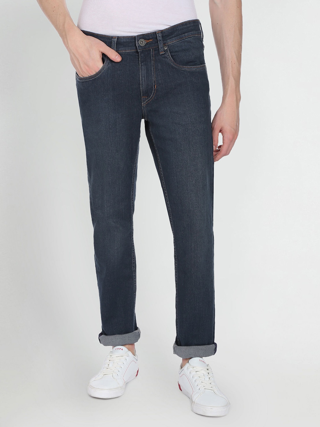 

U.S. Polo Assn. Denim Co. Men Slim Fit Low Distress Light Fade Jeans, Blue