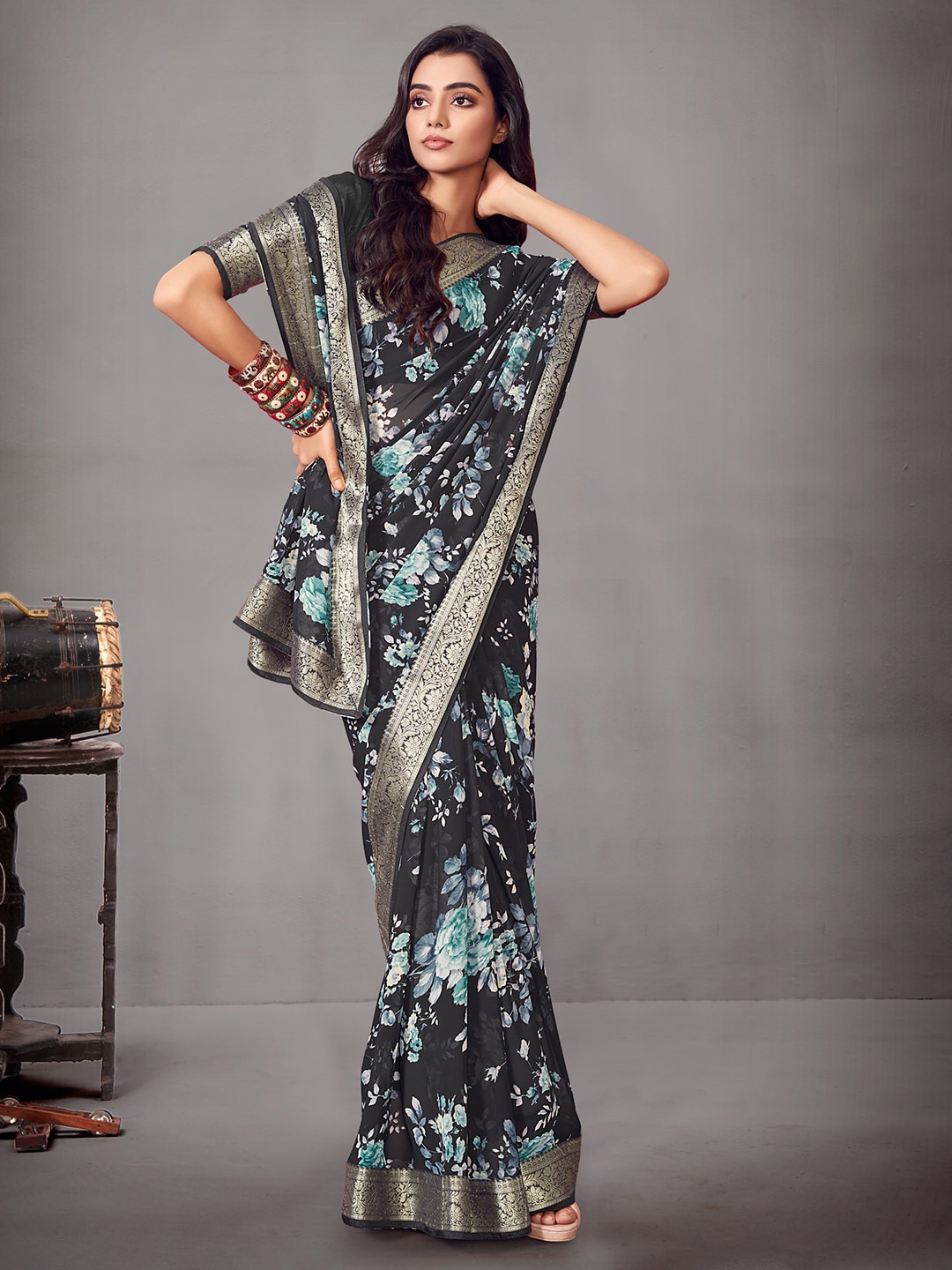 

Saree mall Floral Zari Pure Georgette Sungudi Saree, Black