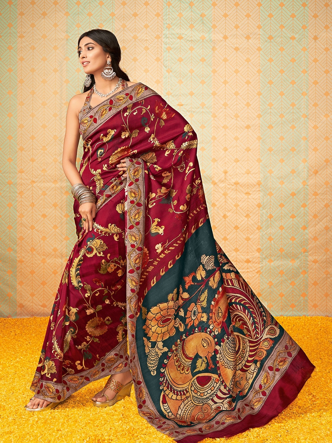 

Saree mall Kalamkari Printed Dabu Saree, Magenta