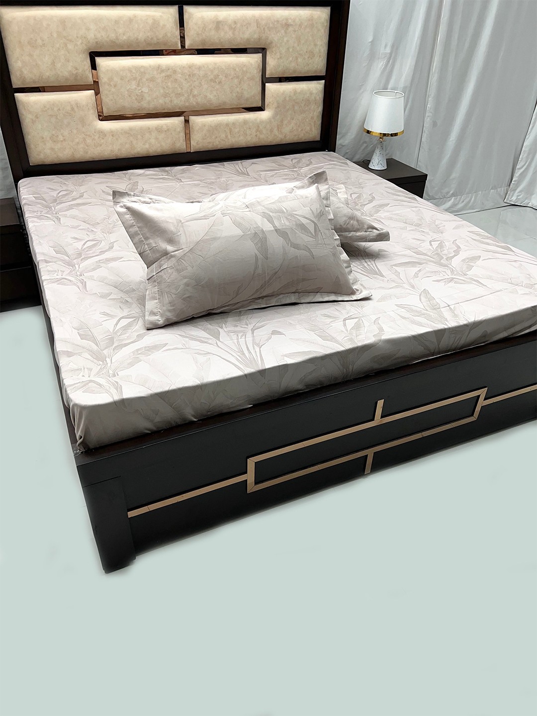 

Pure Decor Divine Fur Grey Printed 500 TC King Cotton Flat Bedsheet with 2 Pillow Covers