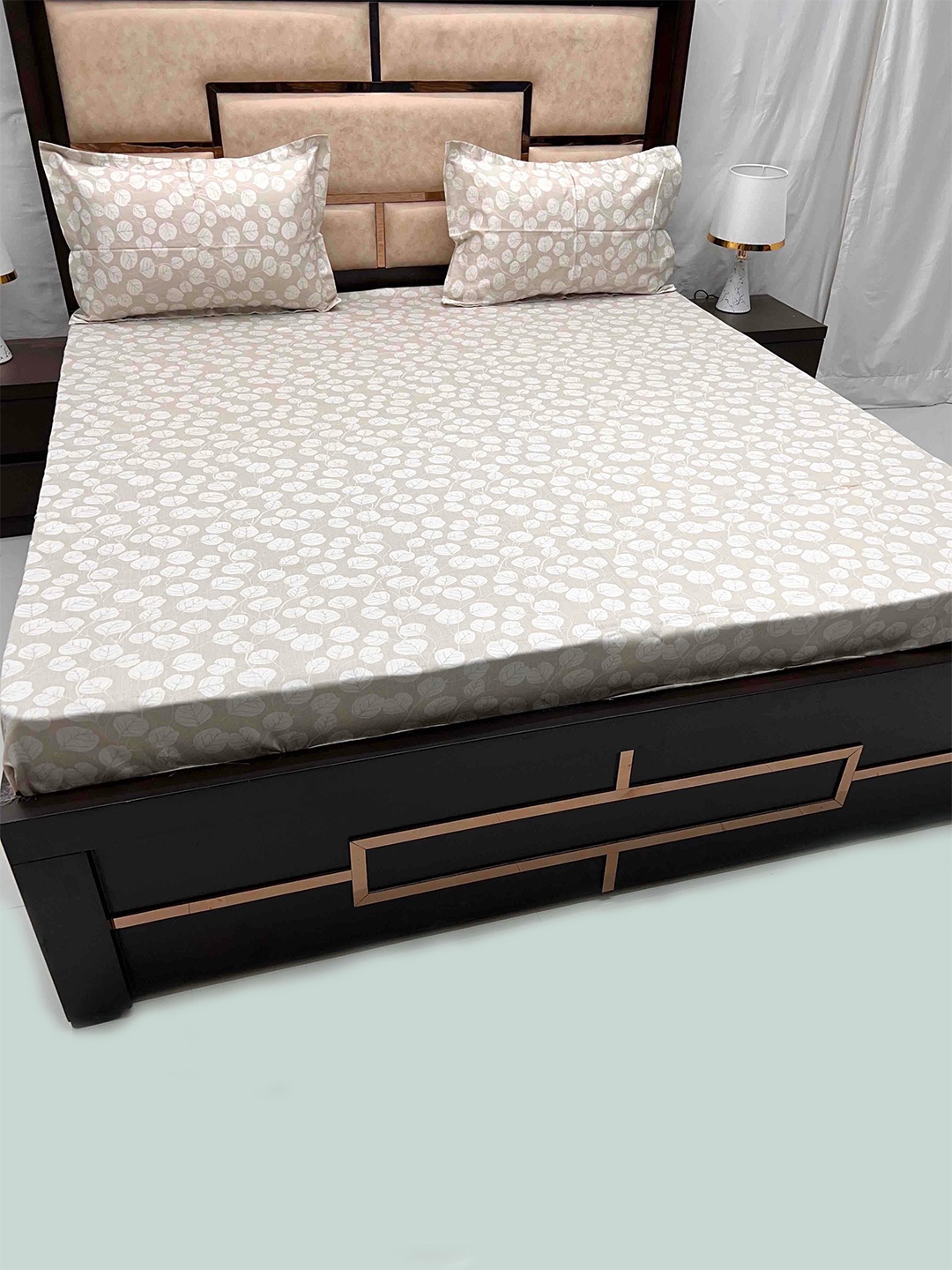 

Pure Decor Beige & White Floral 400 TC King Bedsheet with 2 Pillow Covers