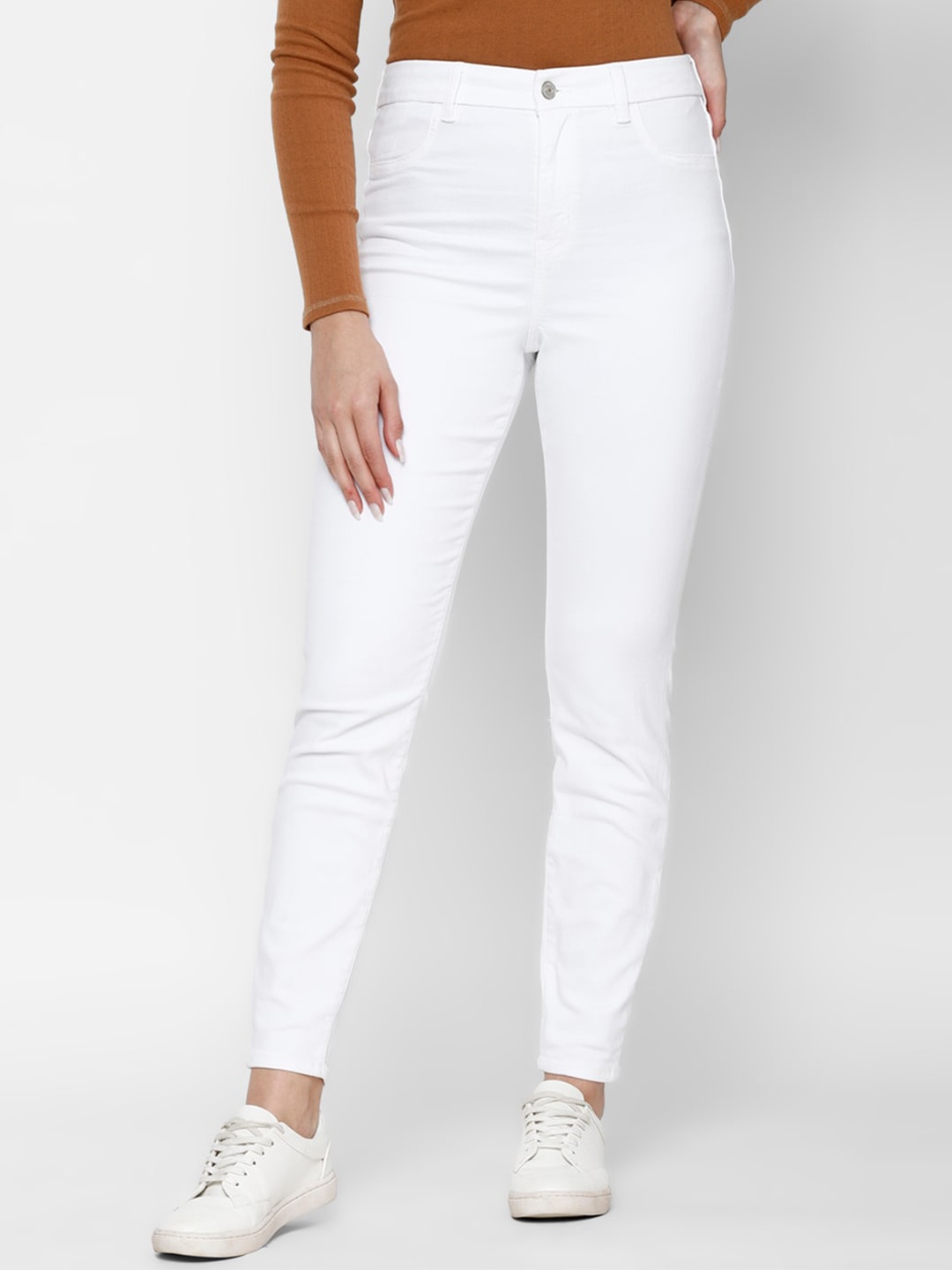 

AMERICAN EAGLE OUTFITTERS Women Slim Fit High-Rise Jeans, White