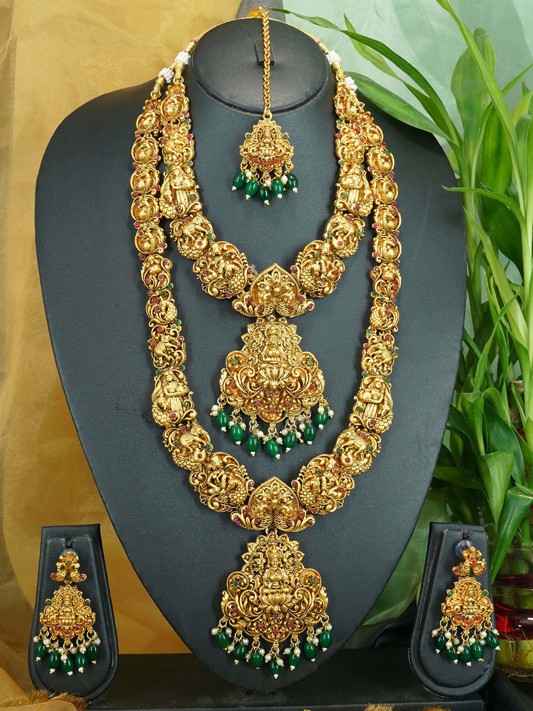 

GRIIHAM Gold-Plated CZ-Studded & Beaded Antique Jewellery Set