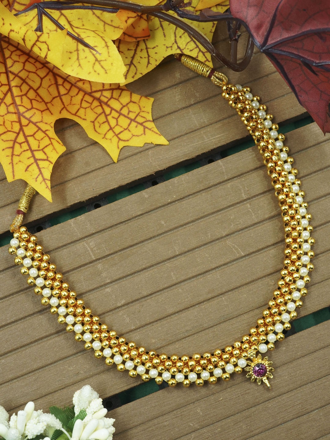 

GRIIHAM Gold-Plated Beads-Studded Thusi Jewellery Set