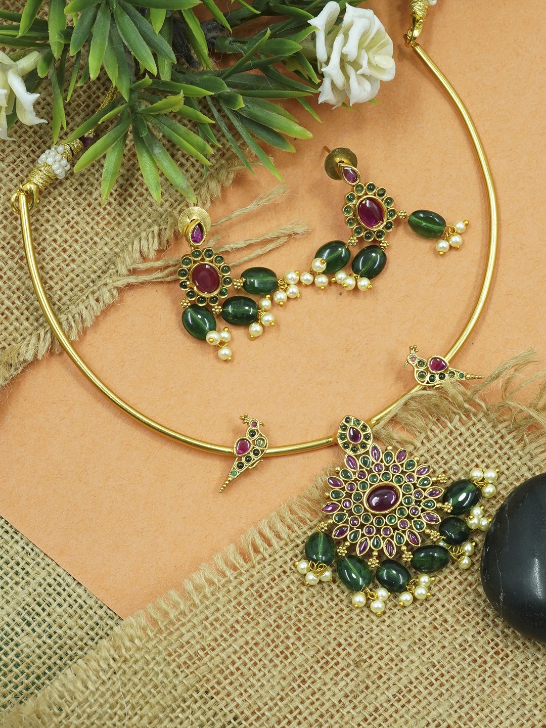 

GRIIHAM Gold-Plated Stone-Studded & Beaded Pipe Motif Antique Jewellery Set, Green