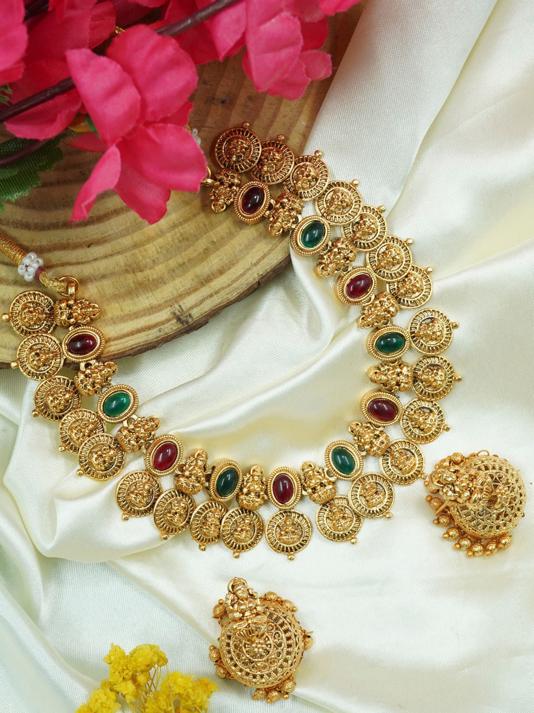 

GRIIHAM Gold-Plated Stone-Studded Jewellery Set