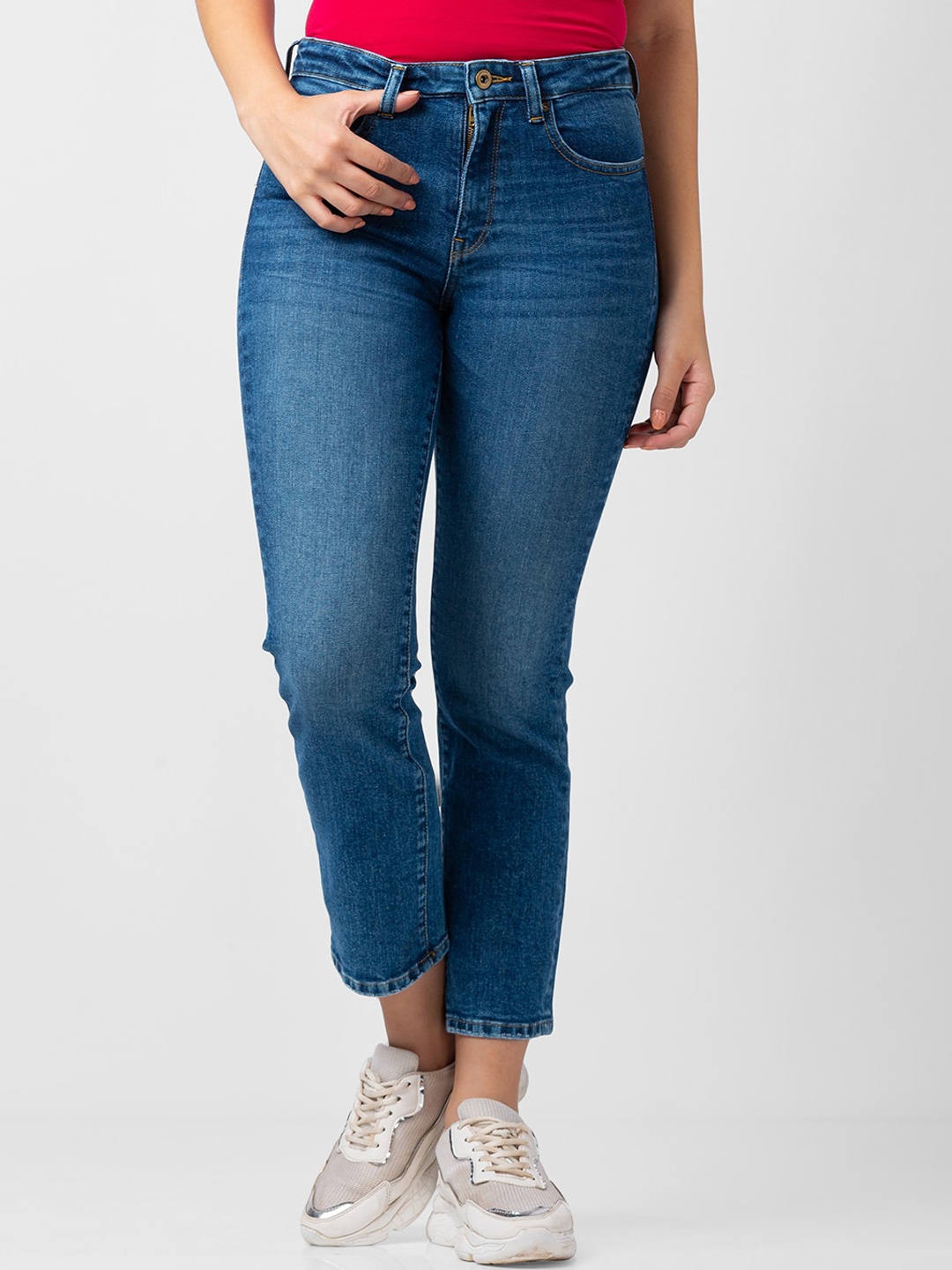 

SPYKAR Women Cotton Slim Fit Light Fade Jeans, Navy blue