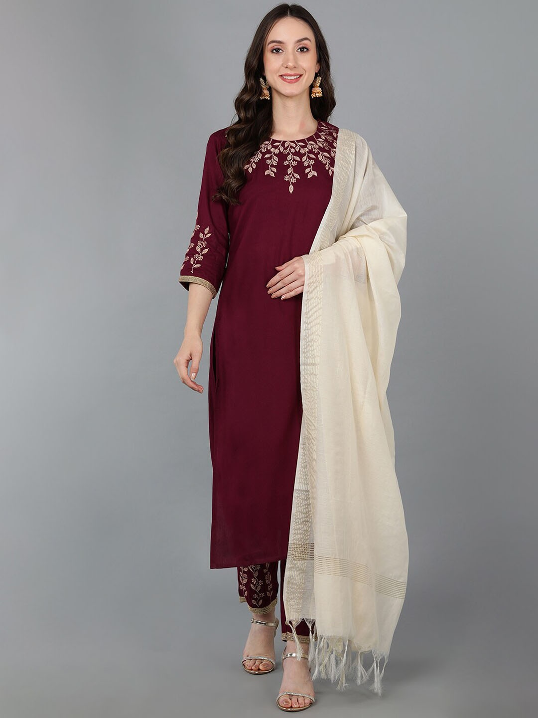 

Senyora Floral Embroidered Thread Work Kurta with Trousers & With Dupatta, Maroon