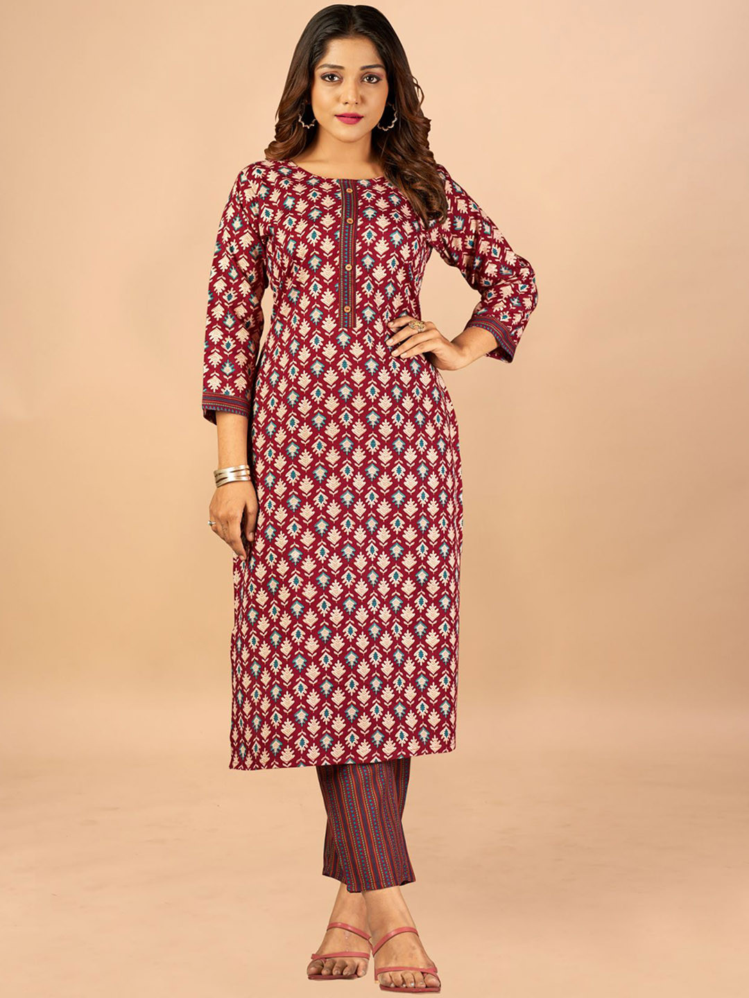 

KALINI Women Floral Printed Kurta with Trousers, Maroon