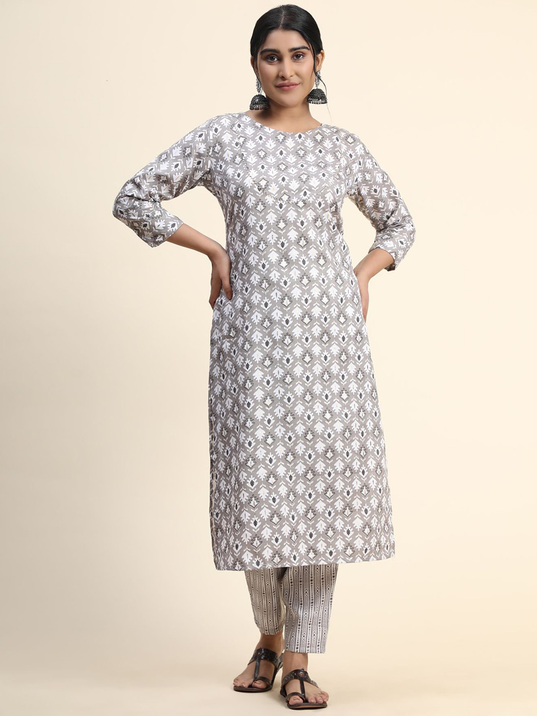 

KALINI Ethnic Motifs Printed Gotta Patti Kurta with Trousers, Grey