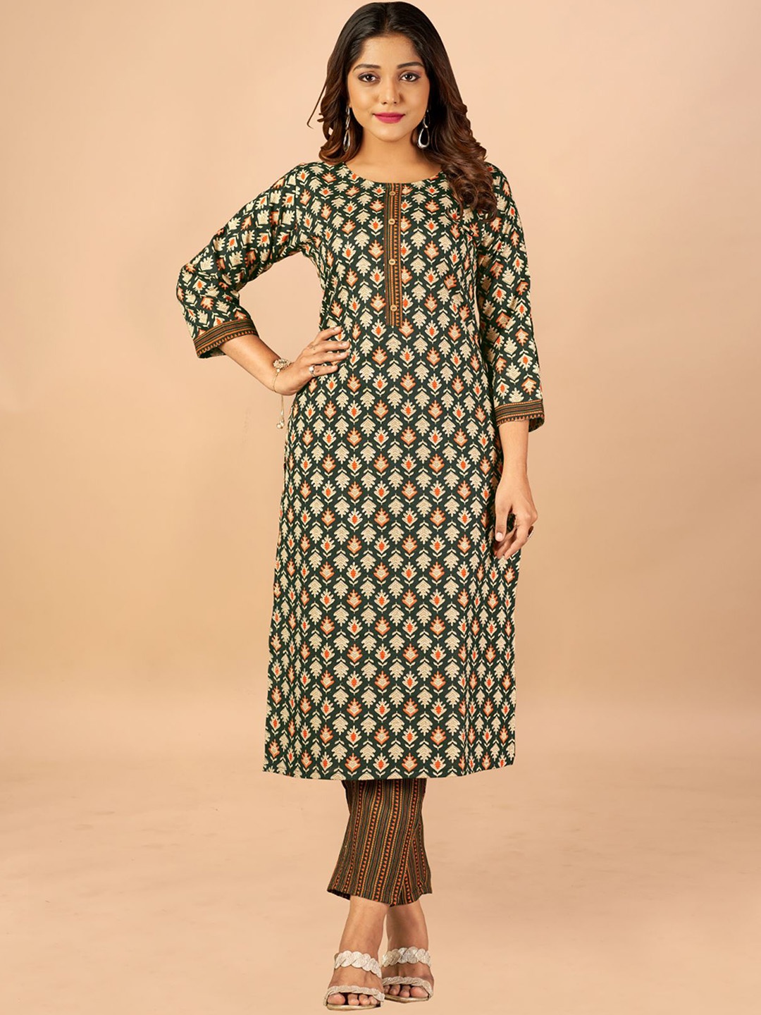 

KALINI Women Ethnic Motifs Printed Kurta with Trousers, Green