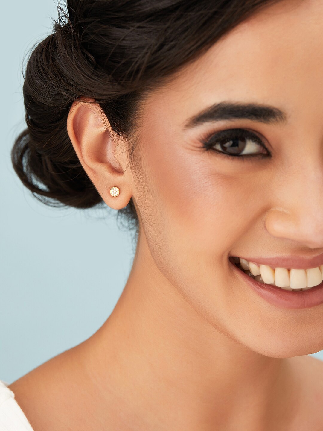 

Rubans Silver Gold-Plated Geometric Studs Earrings, White