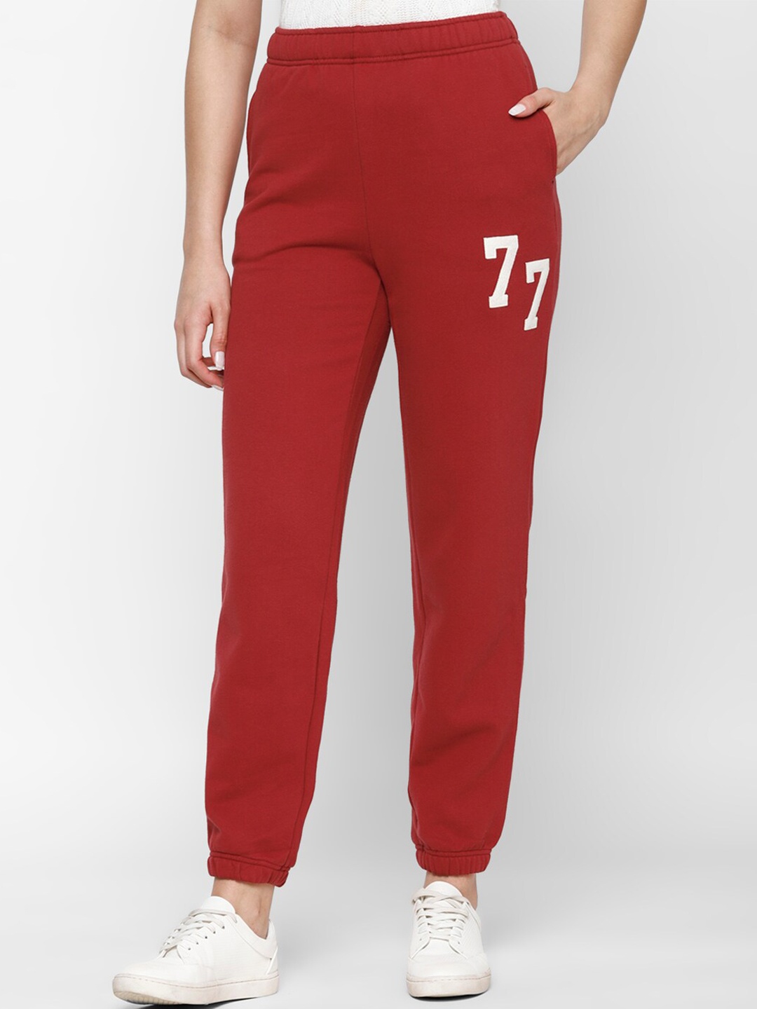 

AMERICAN EAGLE OUTFITTERS Women Printed Joggers, Red